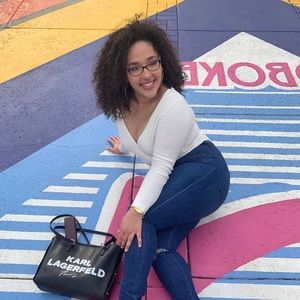 Meet your Posher, Rachel